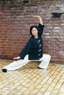 qi-gong, auch dao-yin genannt, die Umsetzung der praktischen Weisheit zeigt Ocka in unserem Shaolin Atem- und Energiebungsverfahren.